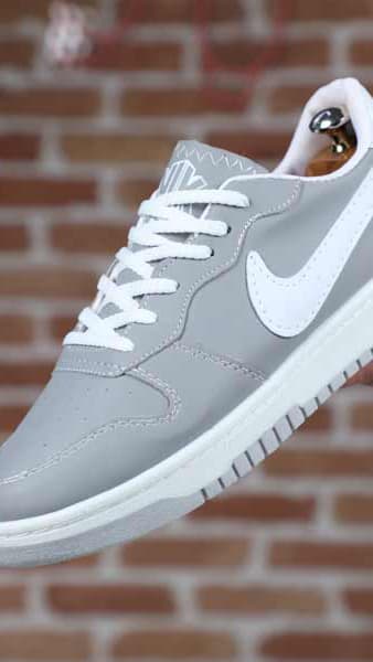 کفش کتانی مردانه تنفس‌پذیر در برند AirMove