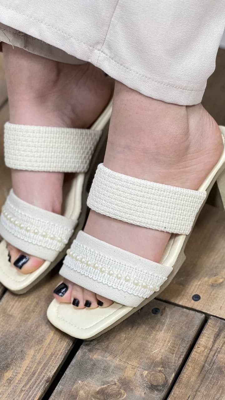 صندل زنانه سبک تابستانی در برند BreezeStep